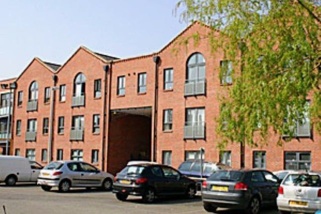 4-bed flat on 1875 Bakers Court, Steam Mill Street, Chester, £240,500