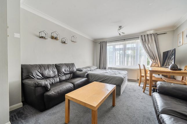 79, Arborfield Close, Berkshire photo 2