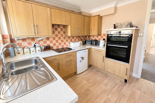 26, St. Marys Road, Aldershot photo 4