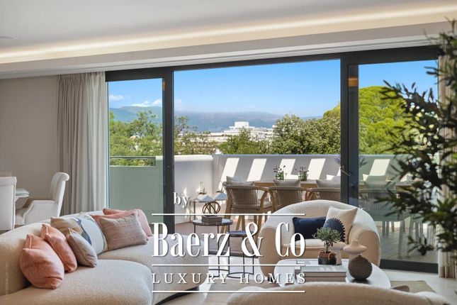 Penthouse for sale in Antibes, France