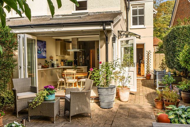 33 St. Pauls Road, Chichester photo 4