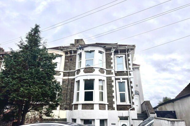 Thumbnail Flat to rent in Hill View House, Bristol