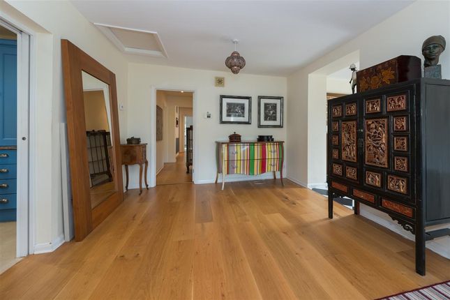 10, The Crescent, Canterbury photo 4