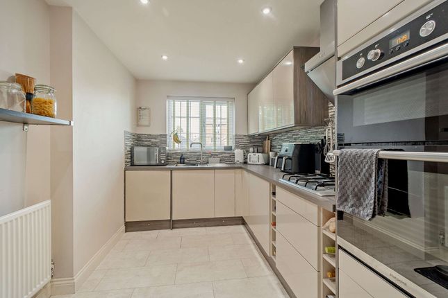 2, Shancara Court, Wakefield photo 4