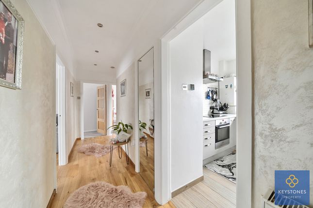 Thumbnail Maisonette for sale in Chase Cross Road, Romford