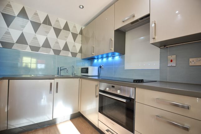 9, Pontes Avenue, Hounslow photo 3