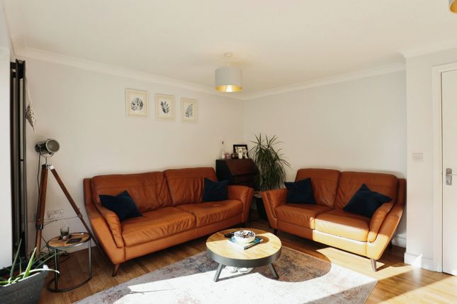 End terrace house for sale in Eyam Way, Grantham