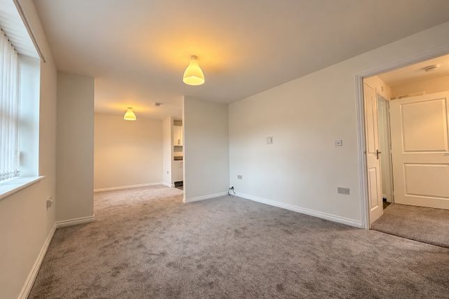 22, Stamping Way, Walsall photo 3