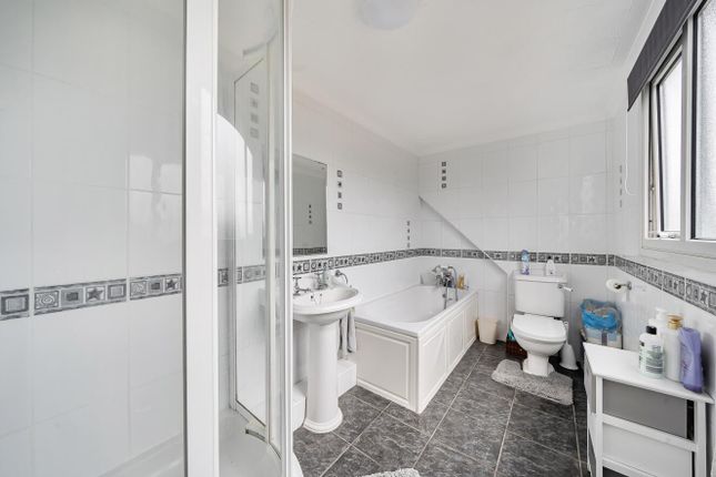 26, Greenacres Crescent, Brayton photo 3