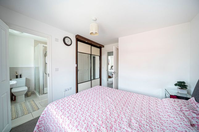 33 Alder Road, Andover photo 4