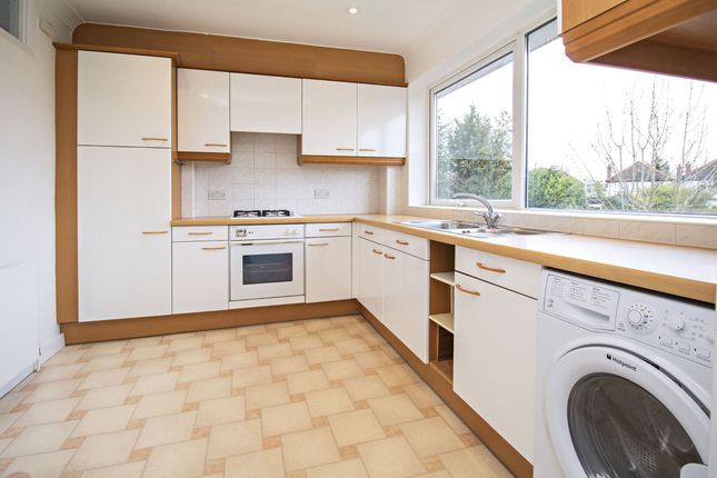 106b Bramley Road, London photo 4
