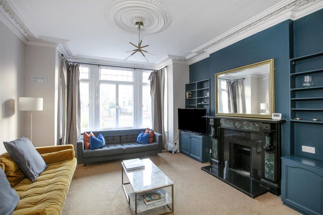 96, Grove Park, London photo 3