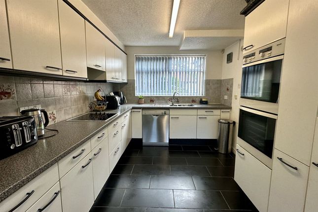 78 Highfield Road, Cheadle photo 3