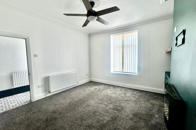 122 Park Road, Barnsley photo 4