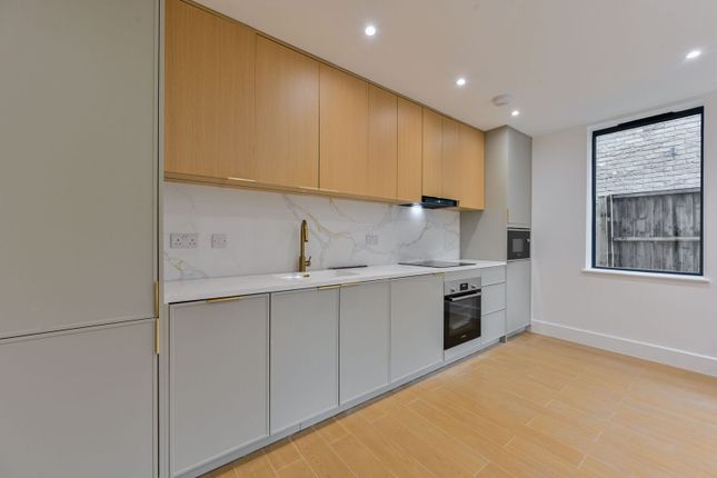 Durnsford Court, Merton photo 4