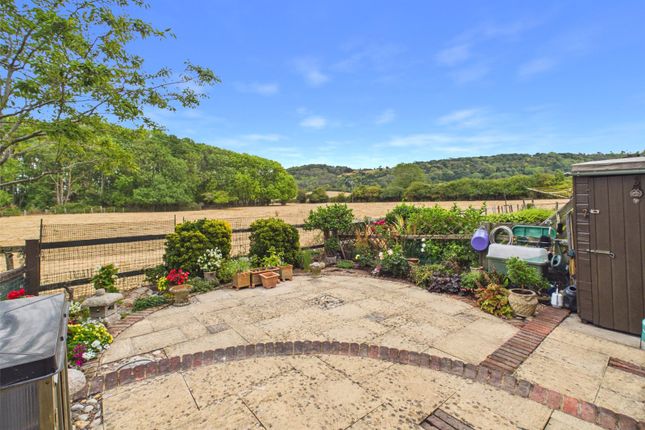 16, Hill Farm Court, Oxfordshire photo 2