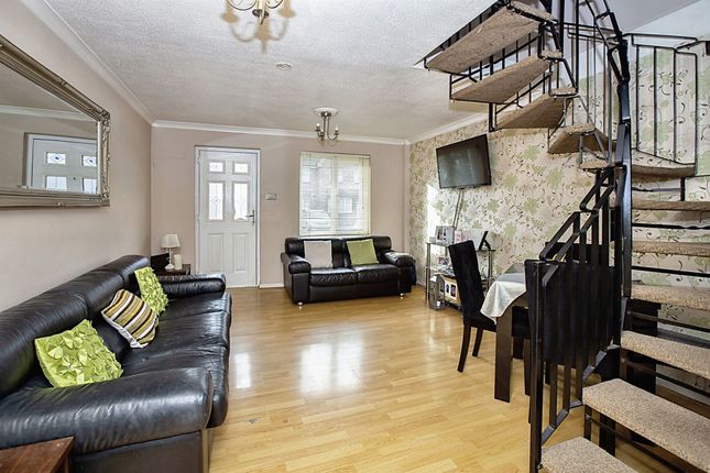 Terraced house for sale in Chardwell Close, London