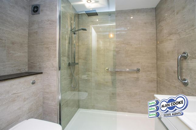 24, Primrose Court, Primley Park View, Leeds photo 4