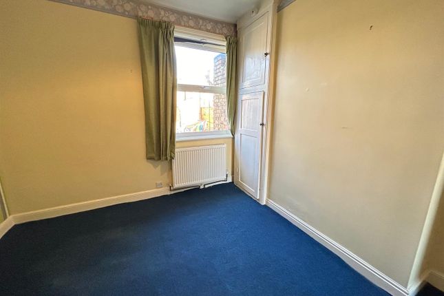 Terraced house to rent in Tindall Street, Scarborough