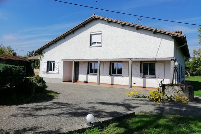 Thumbnail Property for sale in Riscle, Midi-Pyrenees, 32400, France