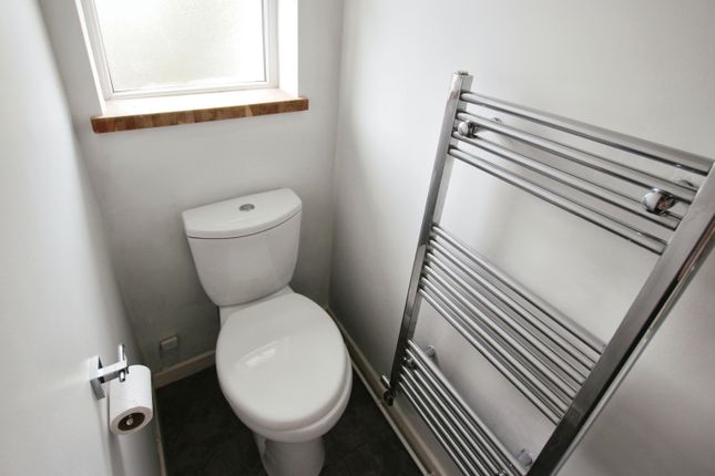 8, Shire Green, St Helens photo 5