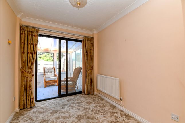 11, Burley Close, Hampshire photo 4