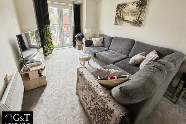 14 The Breeze, Brierley Hill photo 3