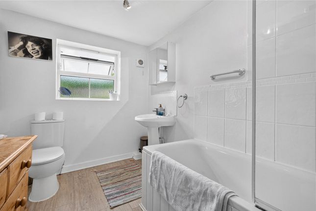 Summer Cottage, 26, Chobham Road, Woking photo 4