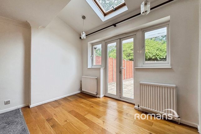 25, French Gardens, Camberley photo 5