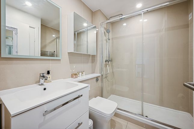 Flat 801, Nell Gwynn House, Sloane Avenue, London photo 4