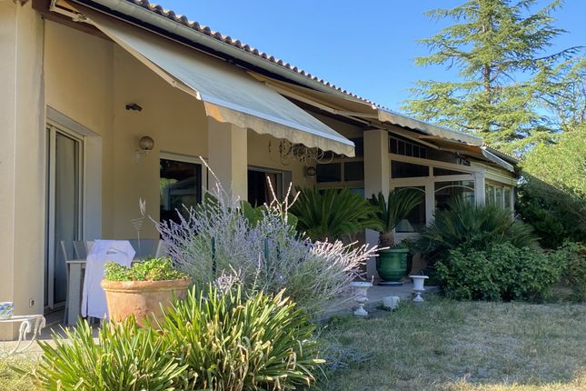 Villa for sale in Limoux, Languedoc-Roussillon, 11300, France