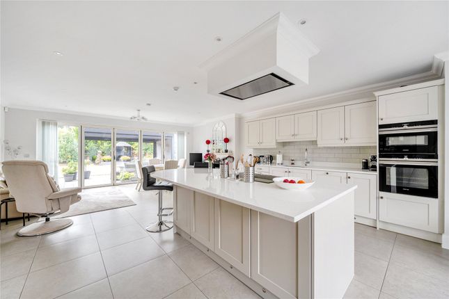 3, Foxfield, Surrey photo 4