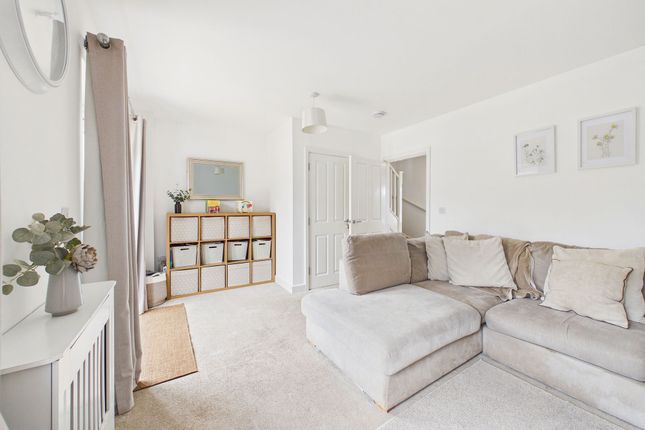 39 Molyneux Drive, Crediton photo 2
