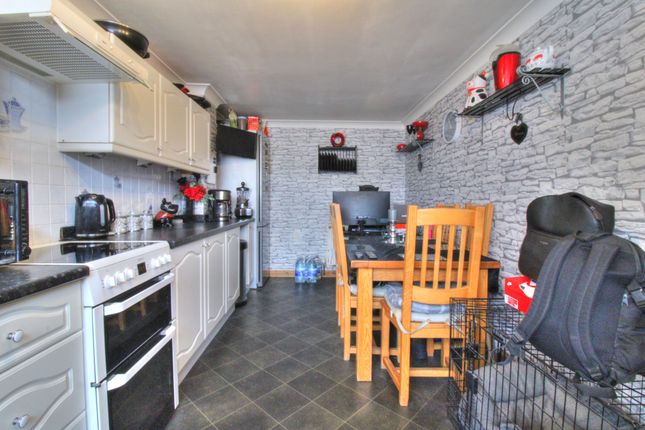 109, Hereford Walk, Basildon photo 2