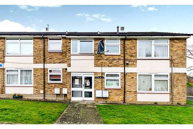 1-bed flat on 49 Ivy Road, London, £190,000