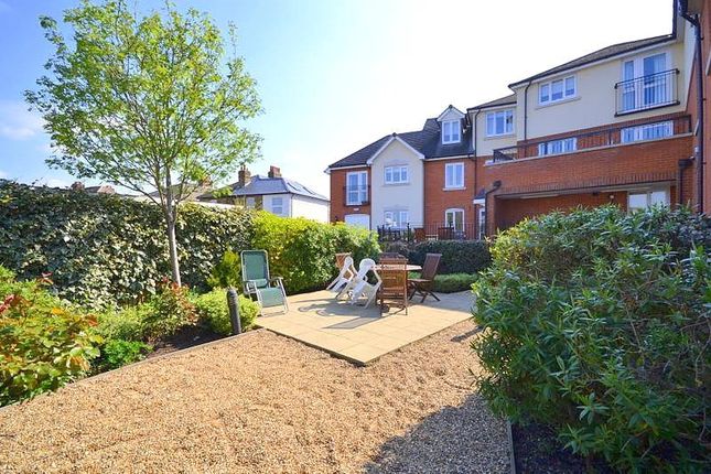 17 Ballard Lodge, 11, Laleham Road, Shepperton photo 2