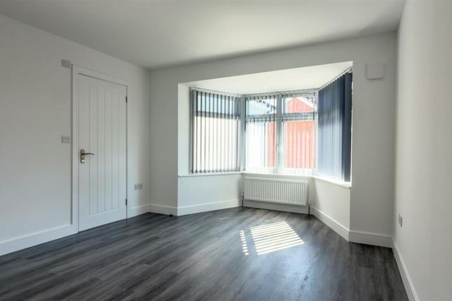 Green Drive, Southall photo 4