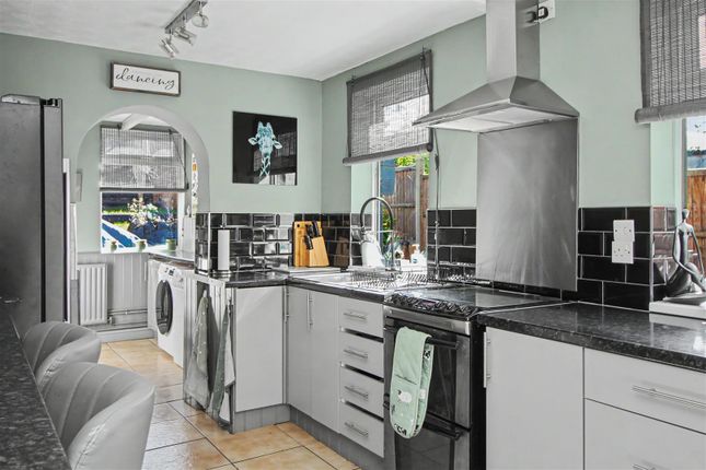 33, Midland Road, Thrapston photo 3
