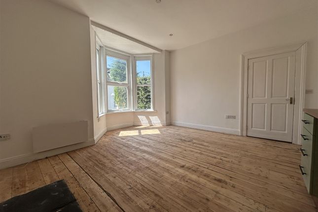 Flat 1, 8, West Allington, Bridport photo 2