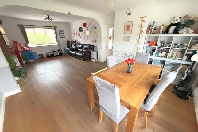 Sitting / Dining Room