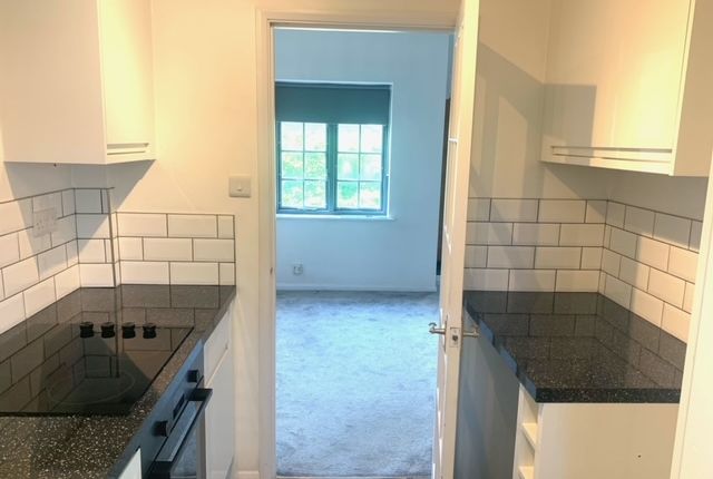 Town house to rent in Highbrow, Leicester