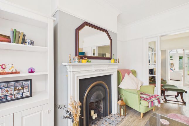 91 Highfield, Sutton-On-Hull, East Riding of Yorkshire photo 3