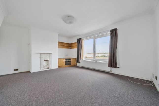 15, Holton Hill, Brighton photo 2