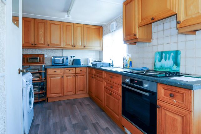 10, Kingsmead Thornlea Park, Littlehampton photo 3