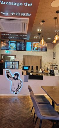 Restaurant/cafe to let in High Street, London
