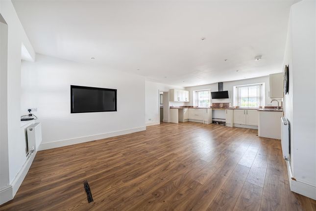 Biss Farm, West Ashton Road, Trowbridge photo 4