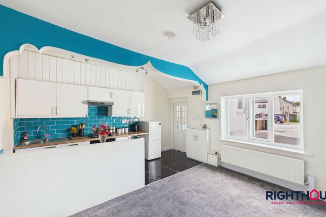 107 Bierley Lane, Bradford photo 3