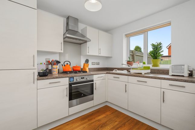 9, Robin Gibb Road, Thame photo 4