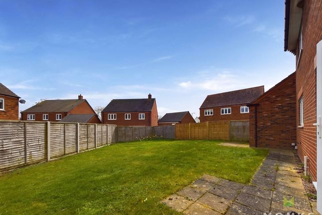 Detached house to rent in Woodwynd Close, Bowbrook, Shrewsbury