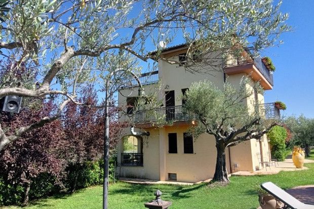Detached house for sale in Pescara, Manoppello, Abruzzo, Pe65024